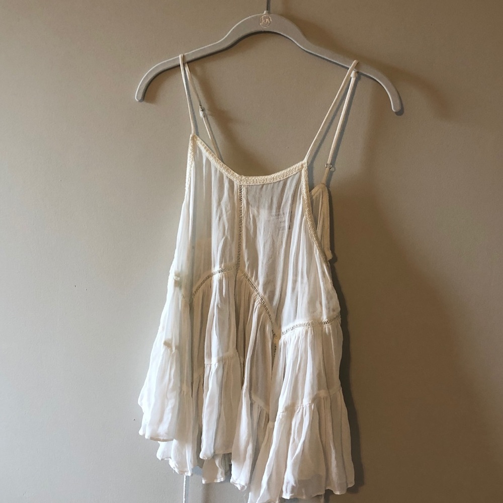 URBAN OUTFITTERS flounce white top